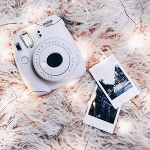 Fujifilm Instax Mini 7S Instant Camera - White